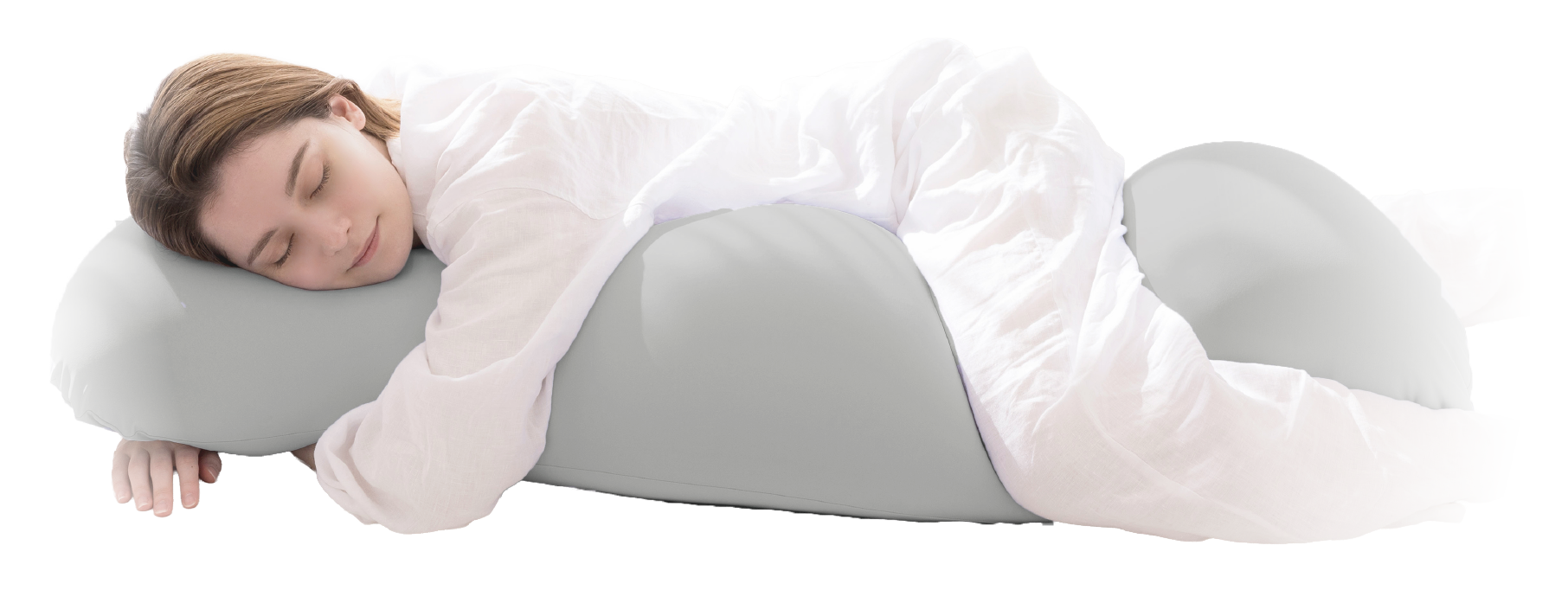 ビーズクッションで眠る女性