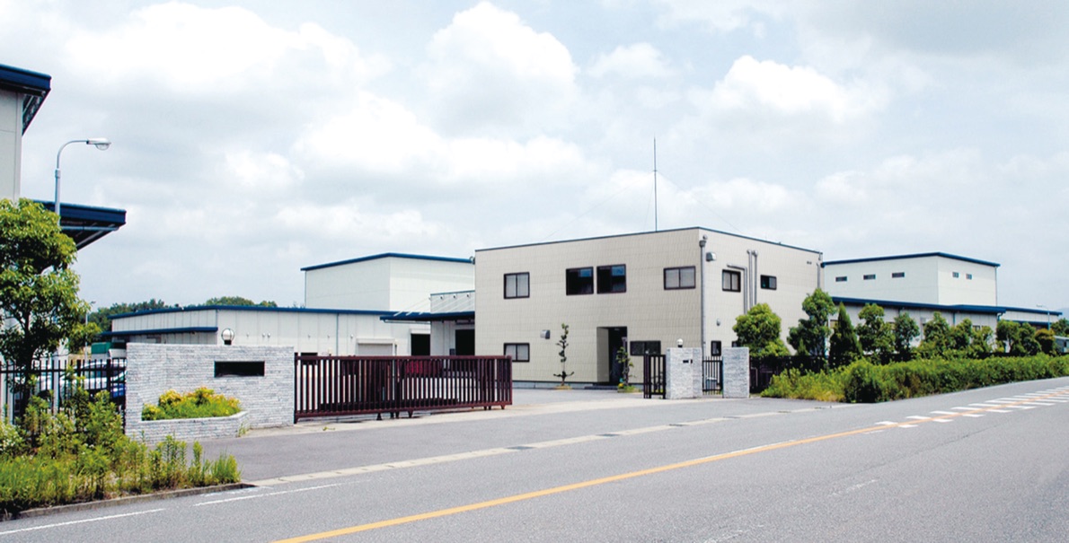 本社・吉川工場の外観
